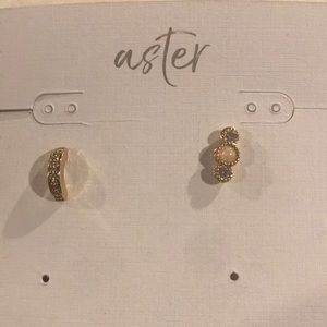 BNWT Aster Mix-matched Gold Stud Earrings
